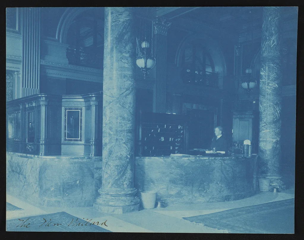 [Registration counter at the Willard Hotel in Washington, D.C.], Washington D.C., 1904