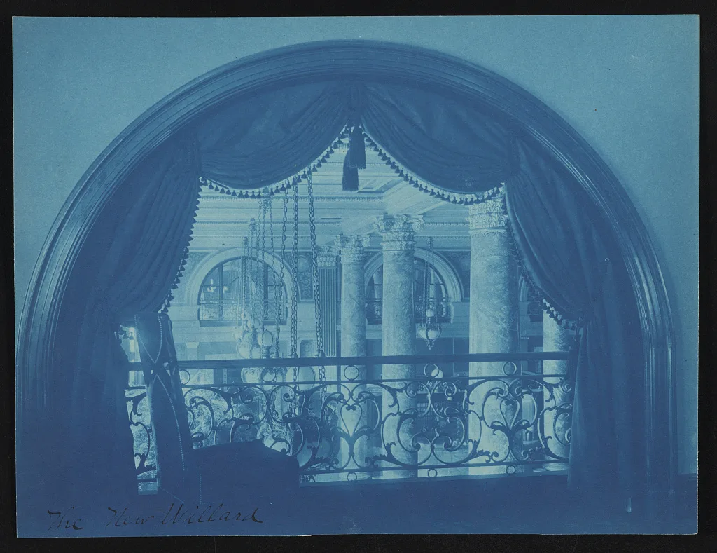 [View from a balcony at the Willard Hotel in Washington, D.C.], Washington D.C., 1904