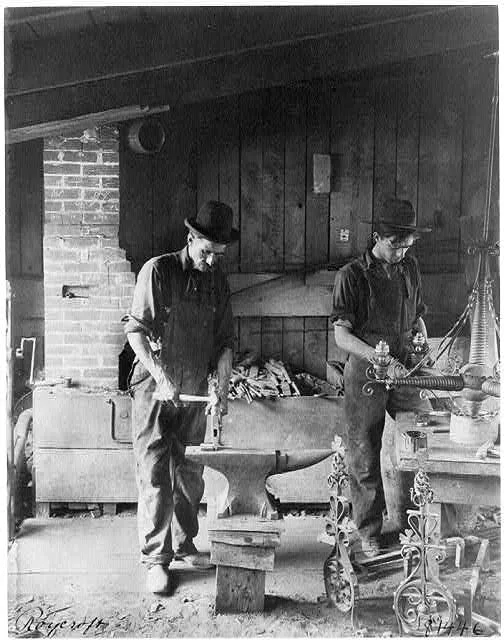 [Roycroft blacksmith shop, East Aurora, New York], New York, East Aurora, 1900