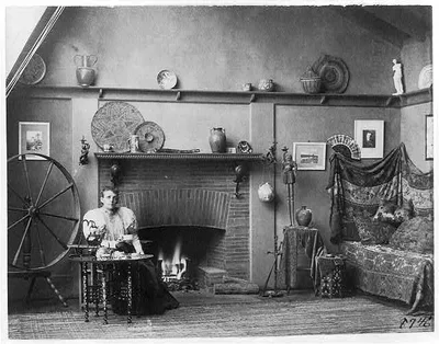 [Self-portrait of photographer Frances Benjamin Johnston in her…, Washington D.C., 1900