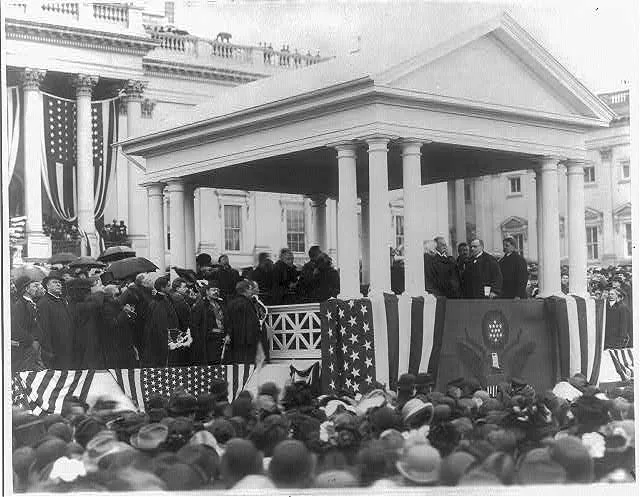[William McKinley, Pres. U.S., taking Oath of Office; half-length,…, 1901
