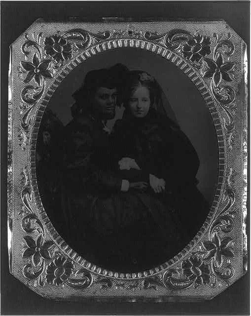 [2 young women, mother and aunt of Frances Benjamin Johnston], 1880