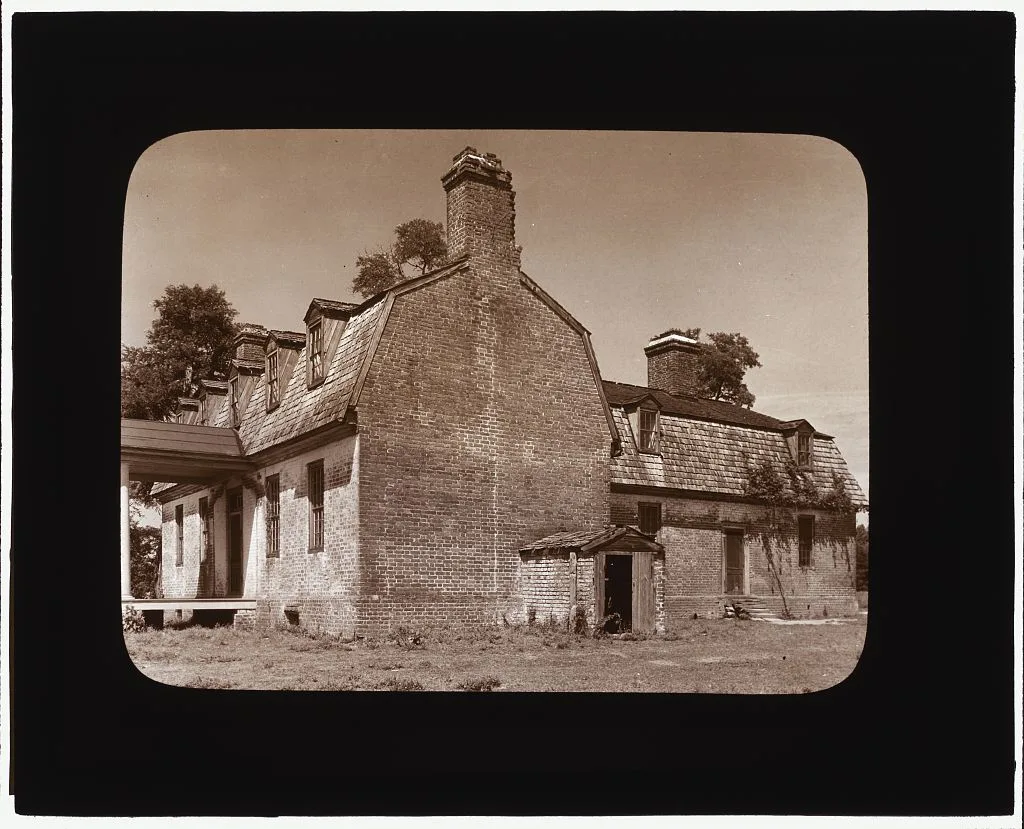 [Wilton-on-the-Piankatank, Middlesex County, Virginia. Side yard], 1935