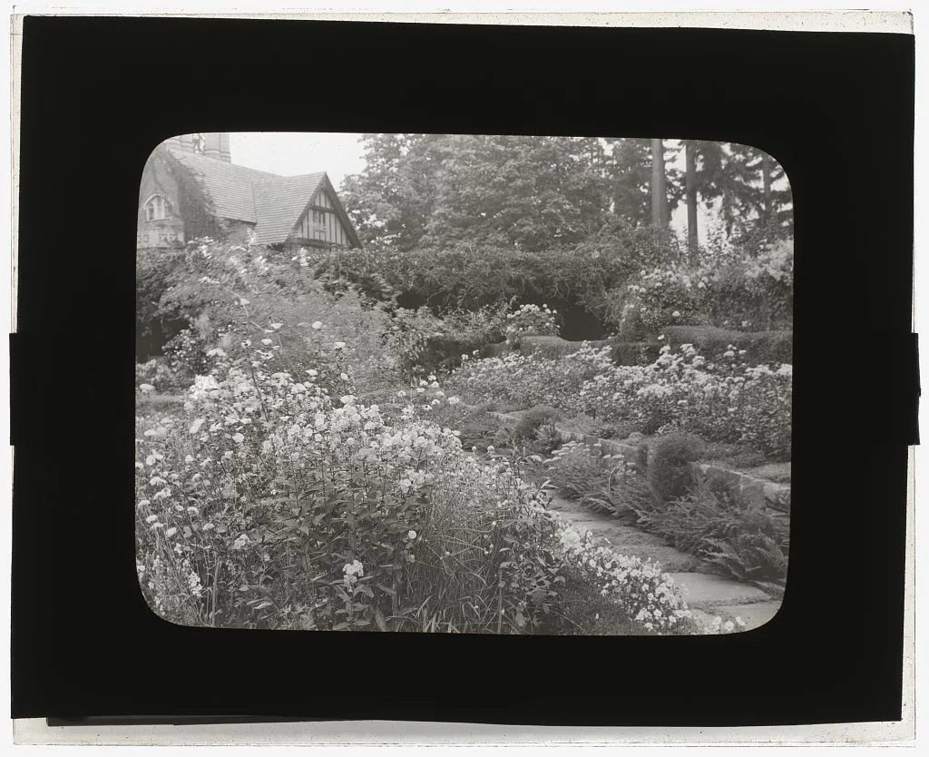 ["Thornewood," Chester Thorne house, Lakewood, Washington Flower…, 1923