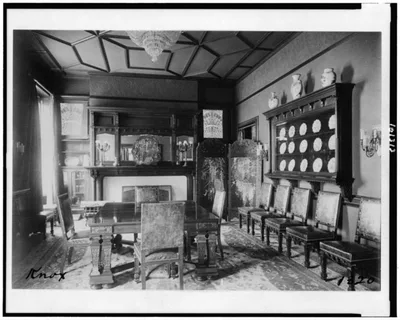 [Dining hall in home of Senator Philander Knox, Washington, D.C.], Washington D.C., 1890