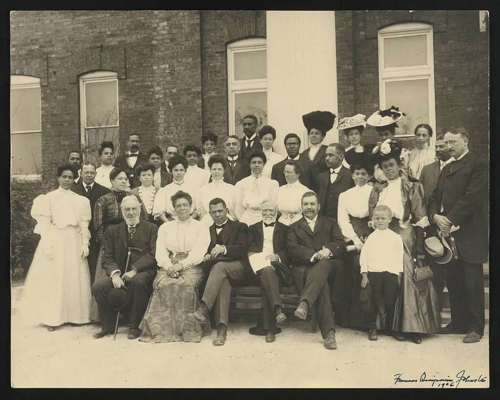 [Tuskegee Institute faculty with Andrew Carnegie, Tuskegee, Alabama], 1906